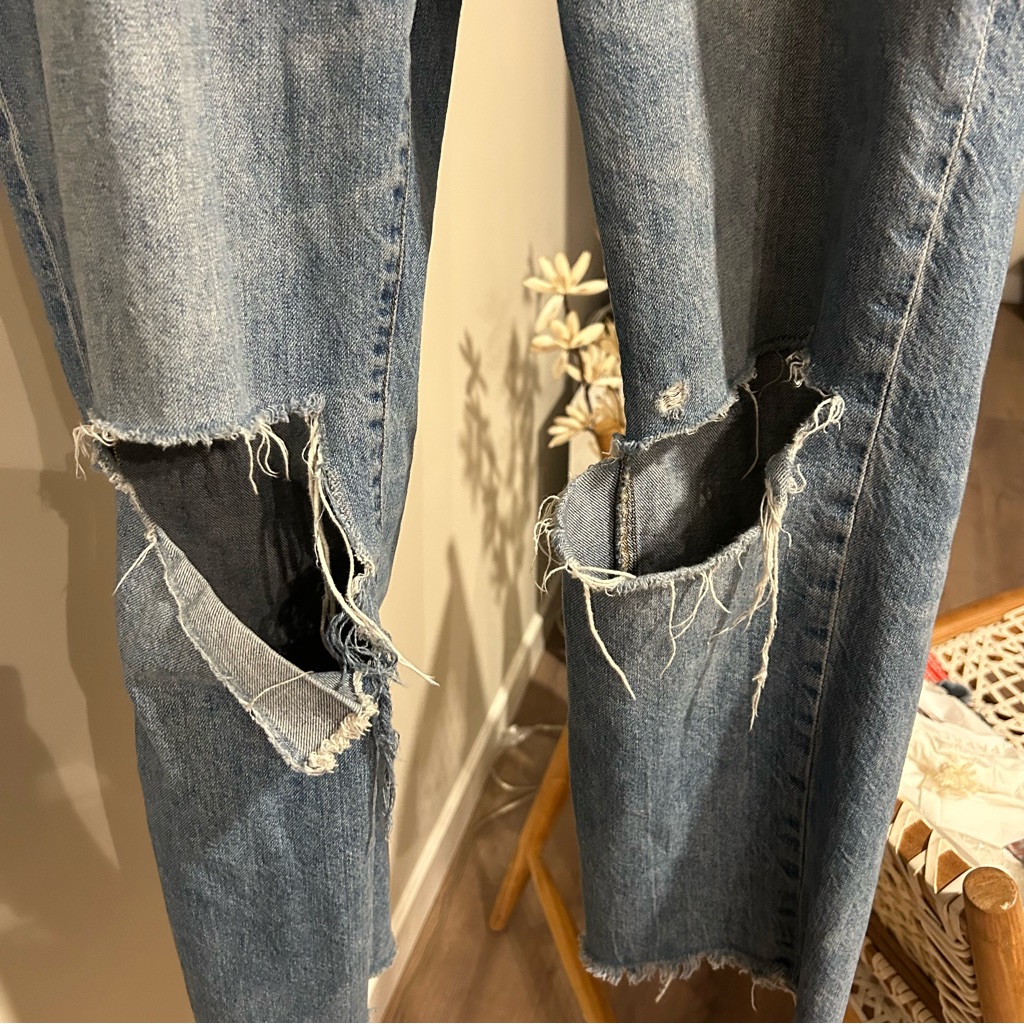 Dl1961 Ripped Boyfriend Jeans In Blue